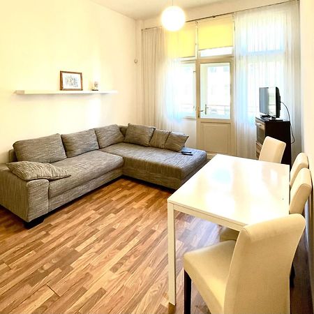 Apartments Valencia كارلوفي فاري المظهر الخارجي الصورة