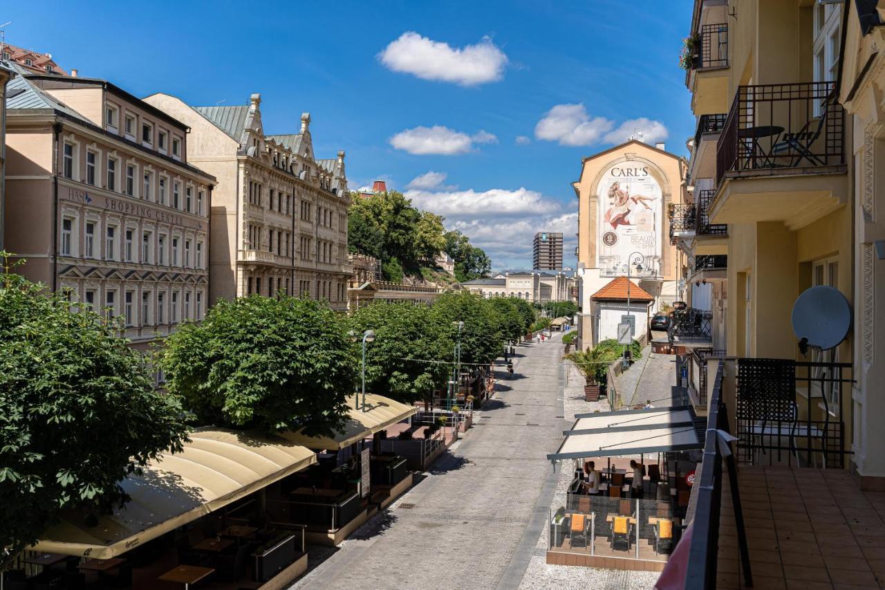 Apartments Valencia كارلوفي فاري المظهر الخارجي الصورة