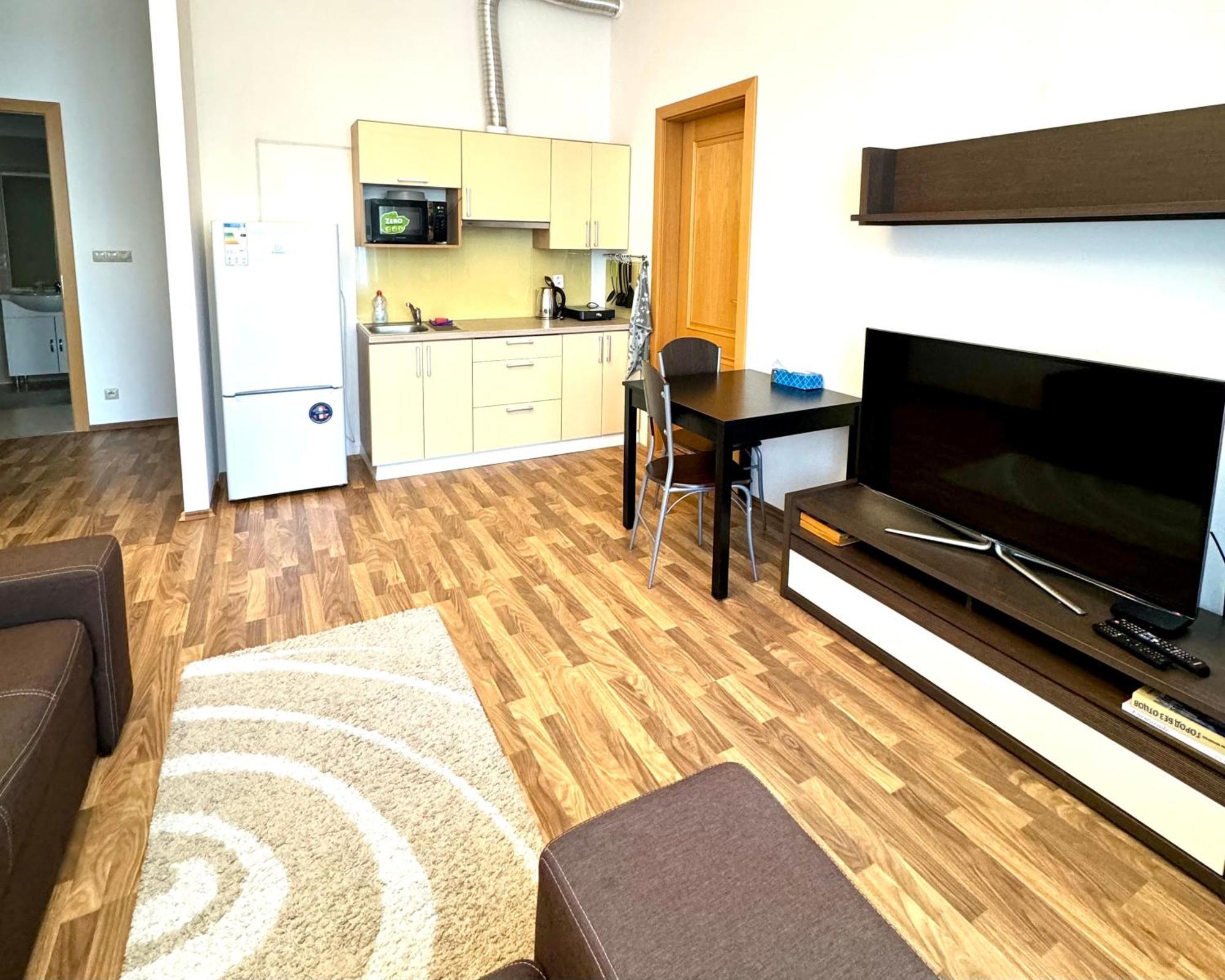 Apartments Valencia كارلوفي فاري المظهر الخارجي الصورة