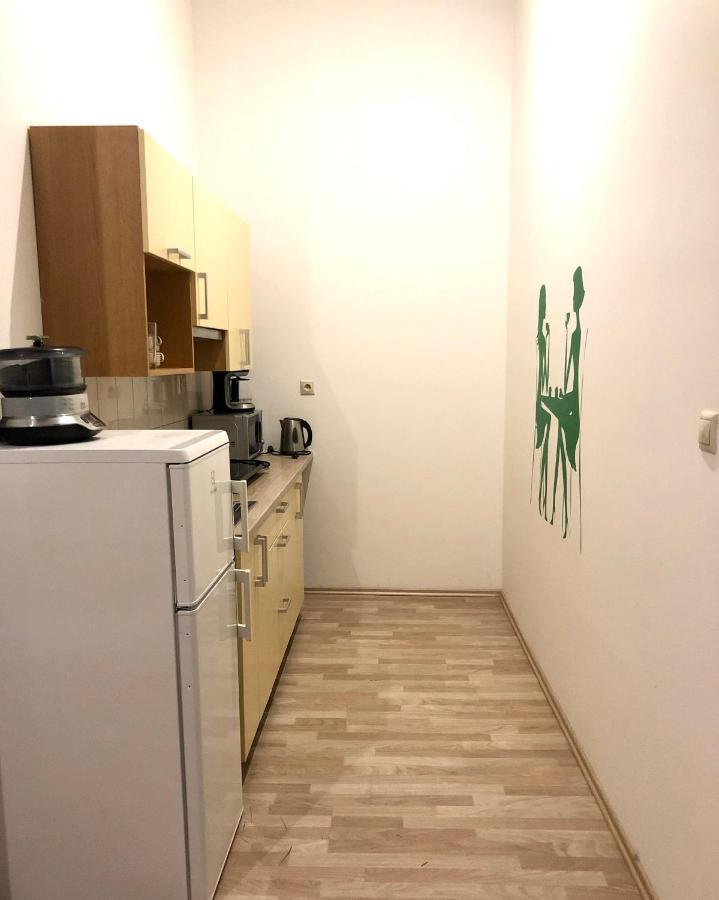 Apartments Valencia كارلوفي فاري المظهر الخارجي الصورة